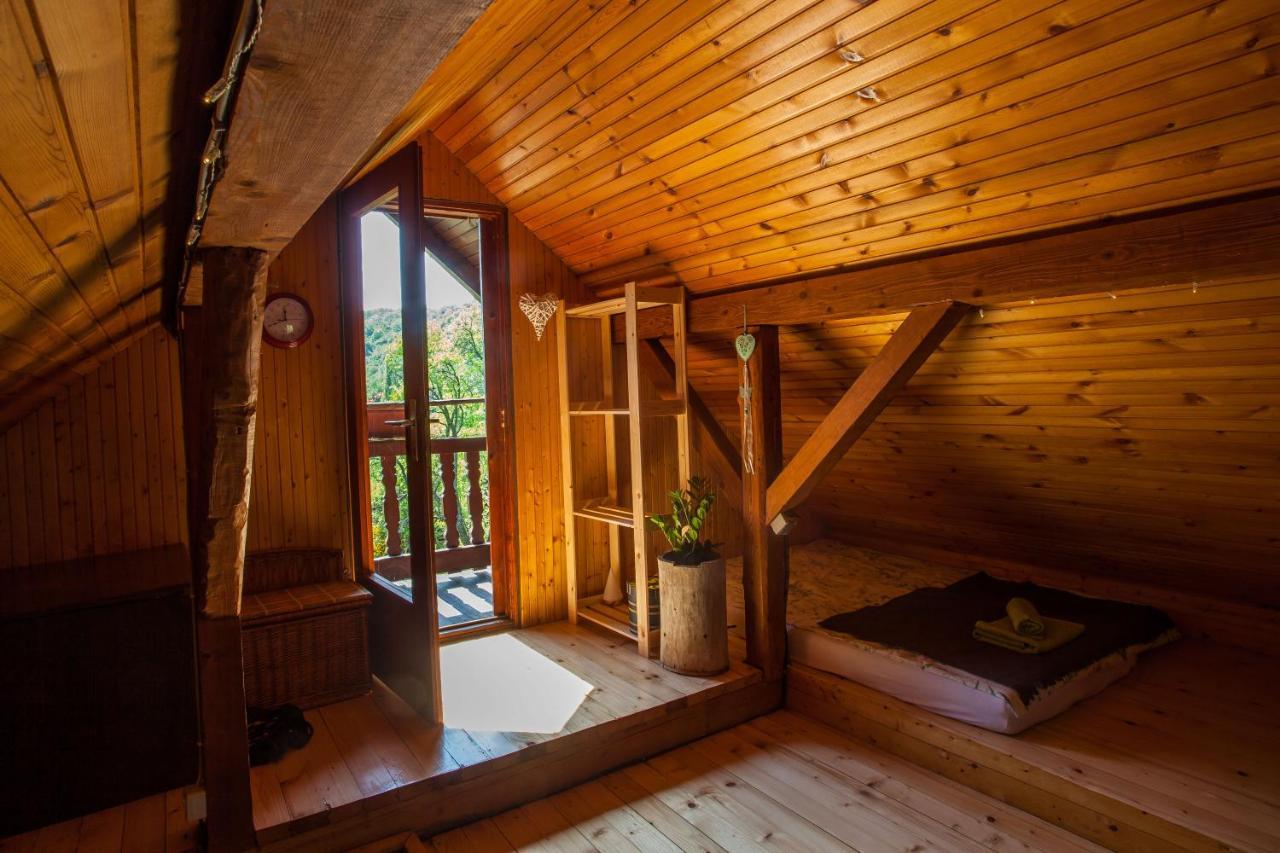 Na Okic - A Private Forest Oasis Sveti Martin pod Okicem Ngoại thất bức ảnh